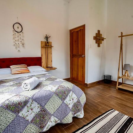 Blue Lotus Retreat Center Bed & Breakfast Pisac Exterior photo